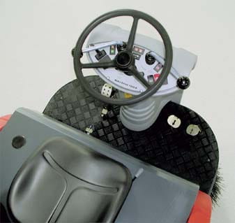 Универсальная подметальная машина Hako Sweepmaster B1200 RH Универсальная подметальная машина Hako Sweepmaster B1200 RH