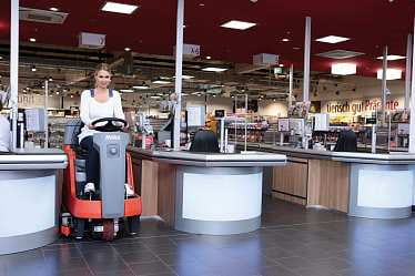 Поломоечная машина Hako Scrubmaster B 75R Поломоечная машина Hako Scrubmaster B 75R